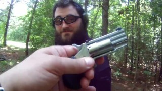 NAA Pug 22 Magnum Pocket Revolver - Noord-Amerikaanse wapens boot gun - Review