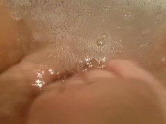 Bathtub fun - Screenshot 7 of 16 - Masturbation