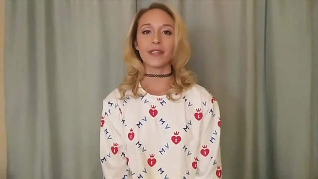 Нас много