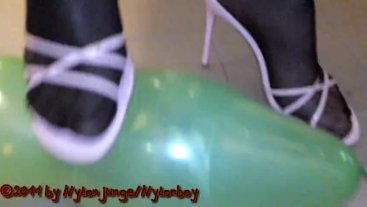 Pinke Heels und der grüne Luftballon