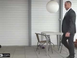 Glamkore - Jenifer Jane sensual striptease & anal pounding screenshot number 0