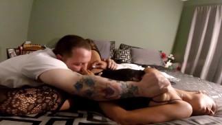 妻子深喉.2 射精到脸上，被绑起来和玩具性交！