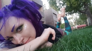 Фиолетовые Волосы Девушка-Гот Ноги Масло Втирание