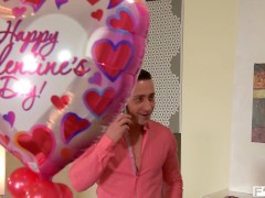 My Busty Valentines - Four Big Tits Splashed With Cum - Screenshot 2 of 16 - Romanian
