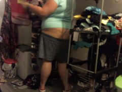 fat white girl buttcrack folding clothes