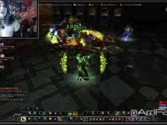 World of Warcraft Gamer Girl Does Her Best to Heal while Cumming