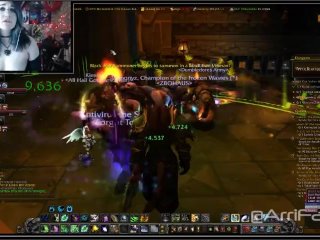 World of Warcraft Gamer Girl Does Her_Best toHeal While Cumming
