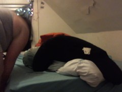 buttcrack making bed