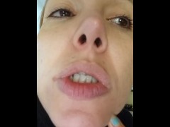 strusciando il nasino