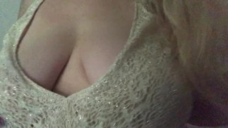 Carly Curvy