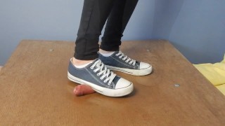 Shoejob With Cumshot And Converse Cockcrush
