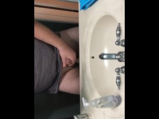 JO над раковиной