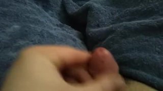Young Chub Rapidly Makes Tiny Penis Cum