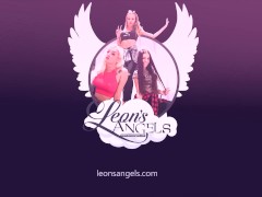 changing the panties, smallest thongs change at home party girls