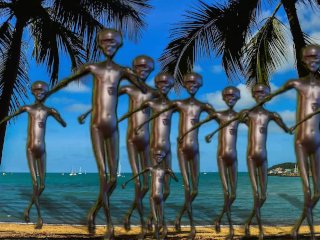 Howard the Alien But He Cloned Himself