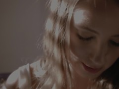 Glowing - Screenshot 1 of 16 - Teenager