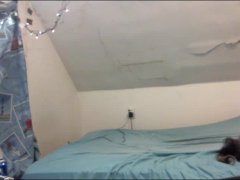 buttcrack making bed