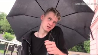   CZECH HUNTER 365 - Блондинку-красавчика забрали из метро для быстрого траха