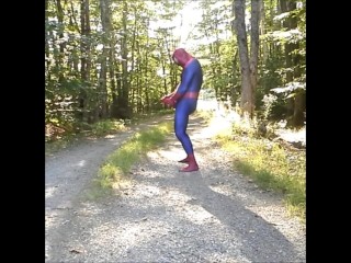Buiten Spiderman Met Blootgestelde Lul