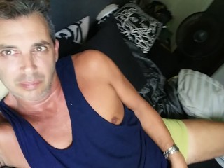 Ingannato DILF Maschio Celebrità Cory Bernstein per Masturbarsi e MANGIARE Il Suo SPERMA