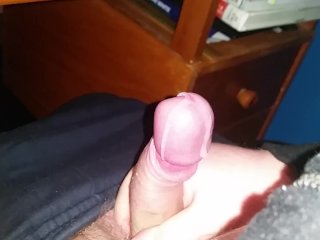Chubby guy wanking and cumming on camera. Close up.