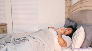 BBW Ziek in bed blowing nose HD trailer