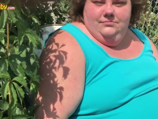 BBW Flashes Fat Belly outside