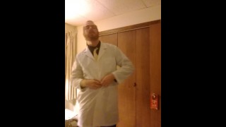 Ondeugende dokter striptease