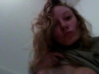 horny teen goes hard on clit