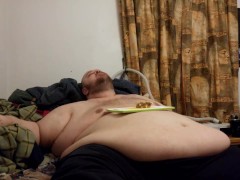 So full! - Screenshot 14 of 16 - Obese Man