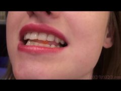 ROXY'S LIPSTICK VORE