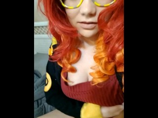 Masturbándose En Cosplay