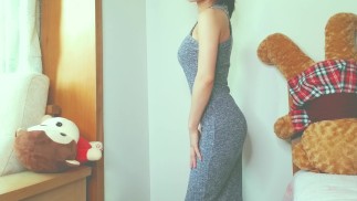 The last time to wear summer clothes changing online小姐姐在线换装 污老师炎炎