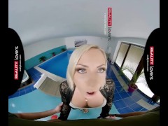RealityLovers VR - Micas Pornstars Mansion Ep 3