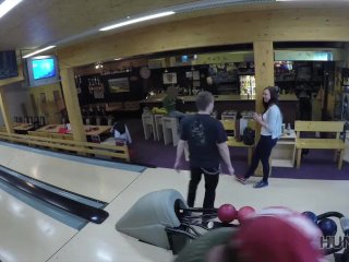 HUNT4K. Dude girlfriend's twat to guy and continues to play