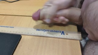 18 см в длину x 15 см в обхвате член кончает