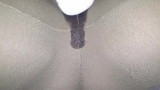 Spritzender Orgasmus in meiner Leggings