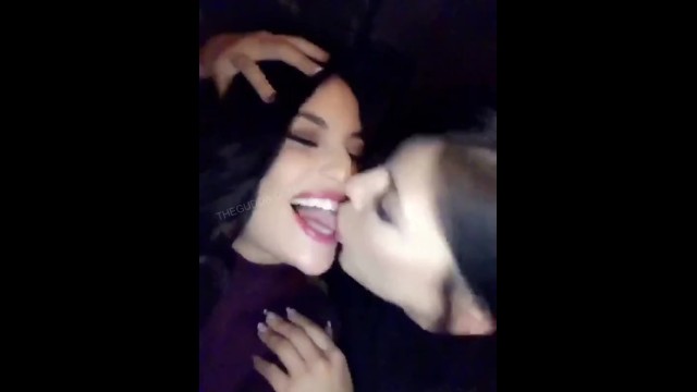 Tongue Action 2 Girls Share a VERY Passionate Kiss together - Pornhub.com