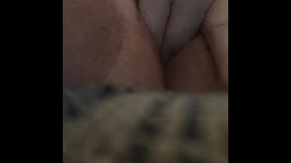 Chubby girl fingering & squirting