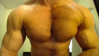 Flexing then jackoff no cumshot
