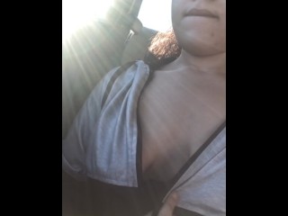 Conduciendo Con Mis Grandes Tetas Fuera