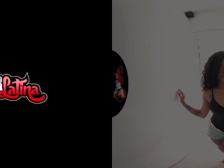 VRLATINA.COM - SexyTattooed Brunete