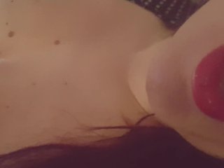 real orgasm, redhead, lipstick, womanizer toy orgasm