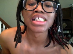 Tranny eats pickles - Screenshot 3 of 16 - Chewing Fetish