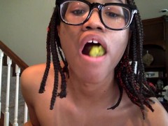 Tranny eats pickles - Screenshot 9 of 16 - Picke Rick