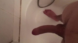 Masturberen in de badkamer
