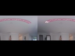 VR BANGERS- Riley Reid First Time Anal In VR Porn! - Screenshot 2 of 16 - Vrbangers