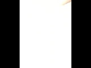 Amazing Amy fingers her pussy!!