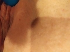 F2M cumming on command