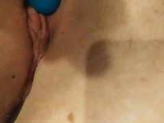 F2M cumming on command - Screenshot 4 of 16 - Cumming